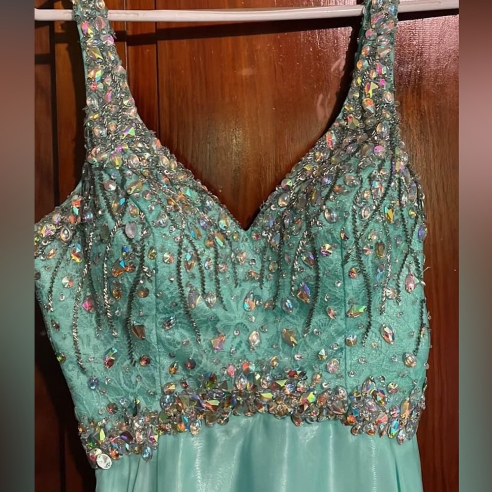 Prom Dress! - Picture 4 of 7